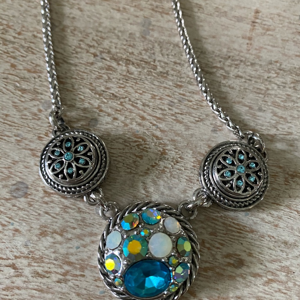 Neclace